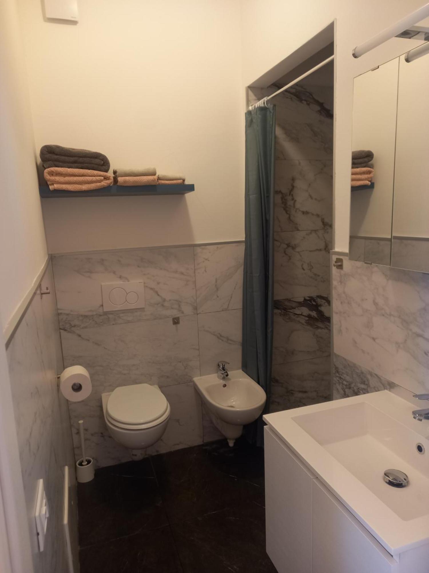 Minihouselarissa Di베로나 외부 사진